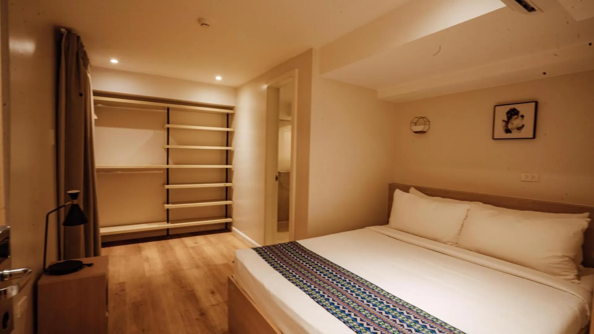 Szálloda Snooze Inn & Suites Davao City