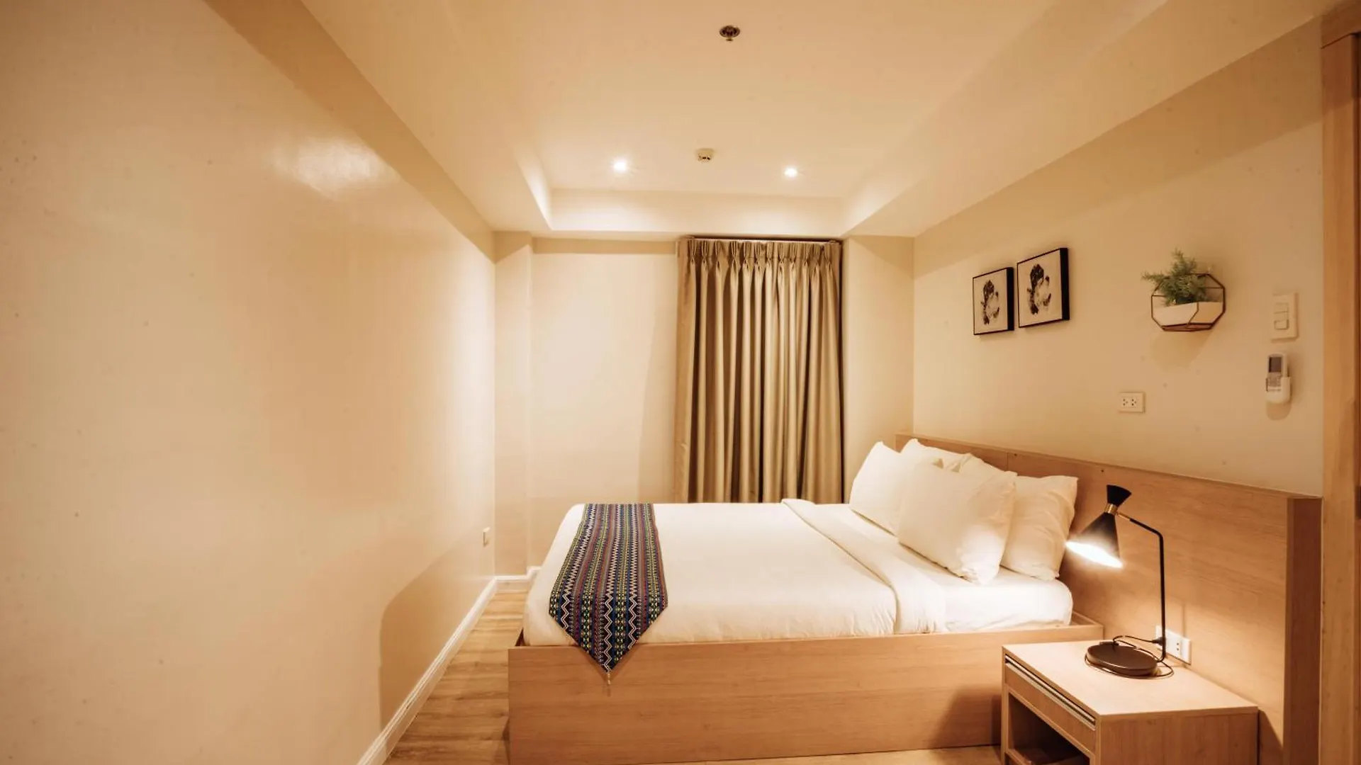 ** Szálloda Snooze Inn & Suites Davao City Fülöp-szigetek